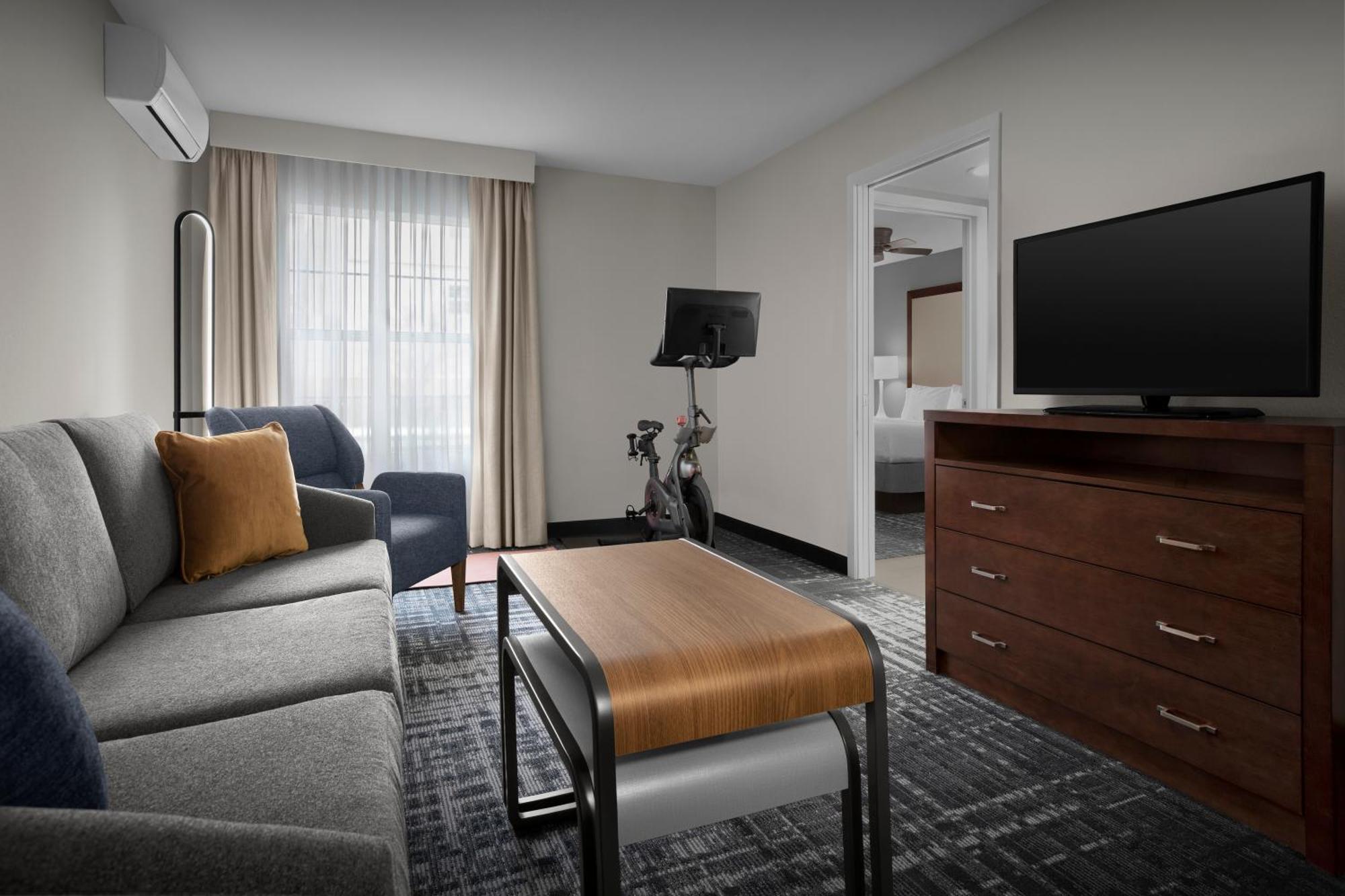King Room Peloton Bike