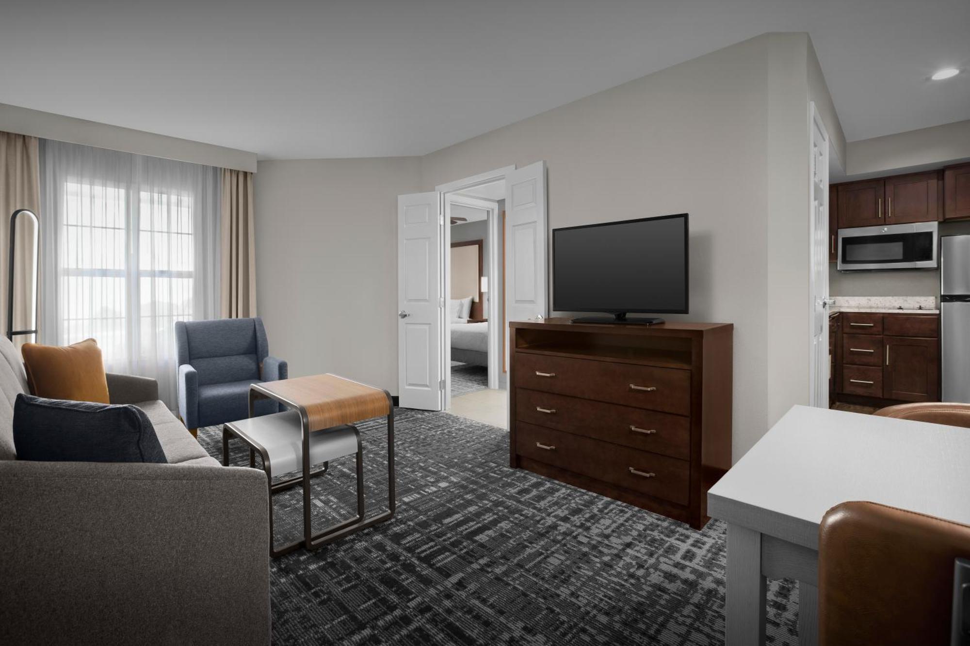 Deluxe One-Bedroom Suite Two Double Beds Non-Smoking