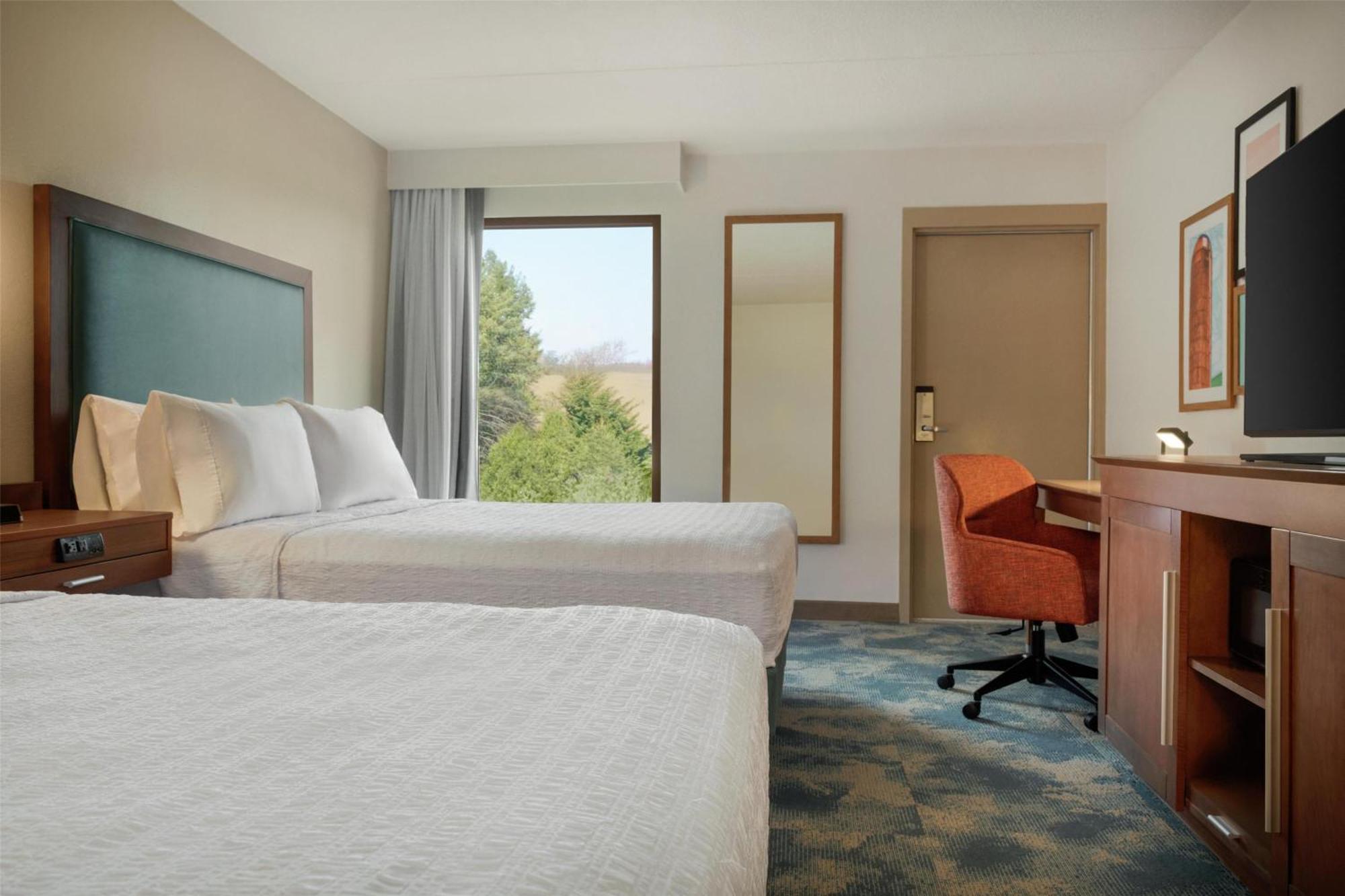 Queen Room Two Queen Beds Hearing Access or Non-Smoking