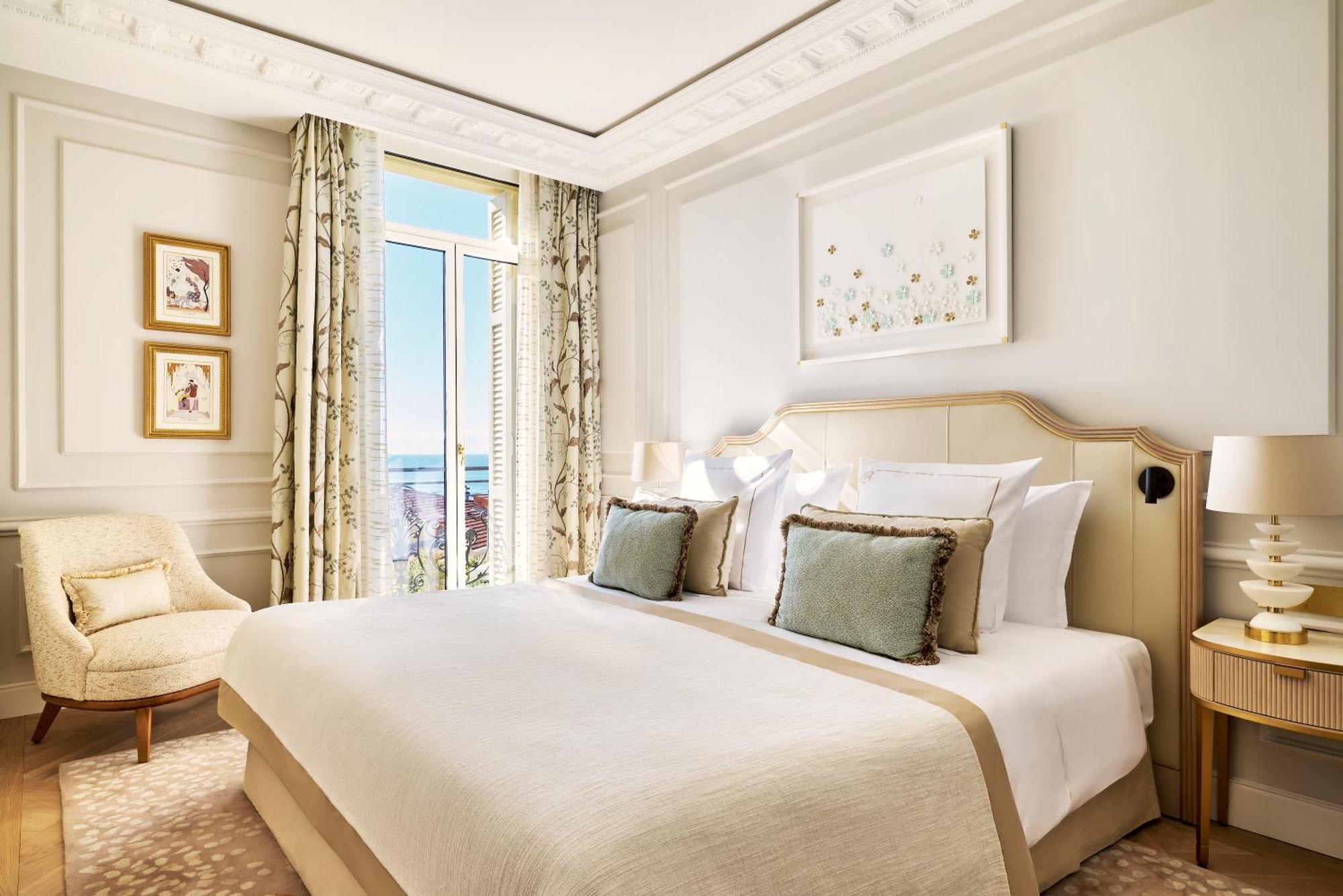 Exclusive Prestige Room City or Courtyard View