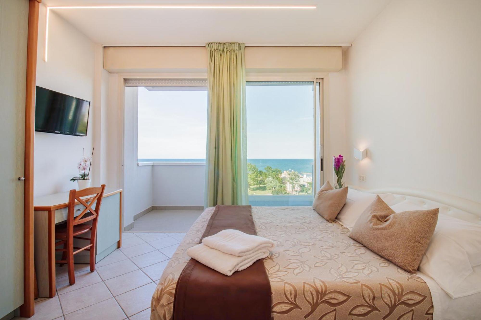 Sea Front Apartment Balcony,1673944455:JPEG