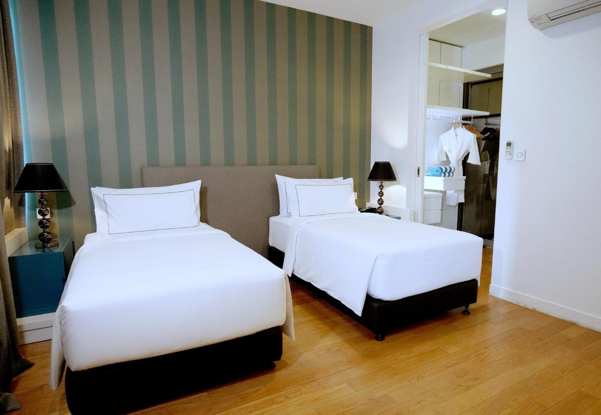 One Bedroom Superior Twin