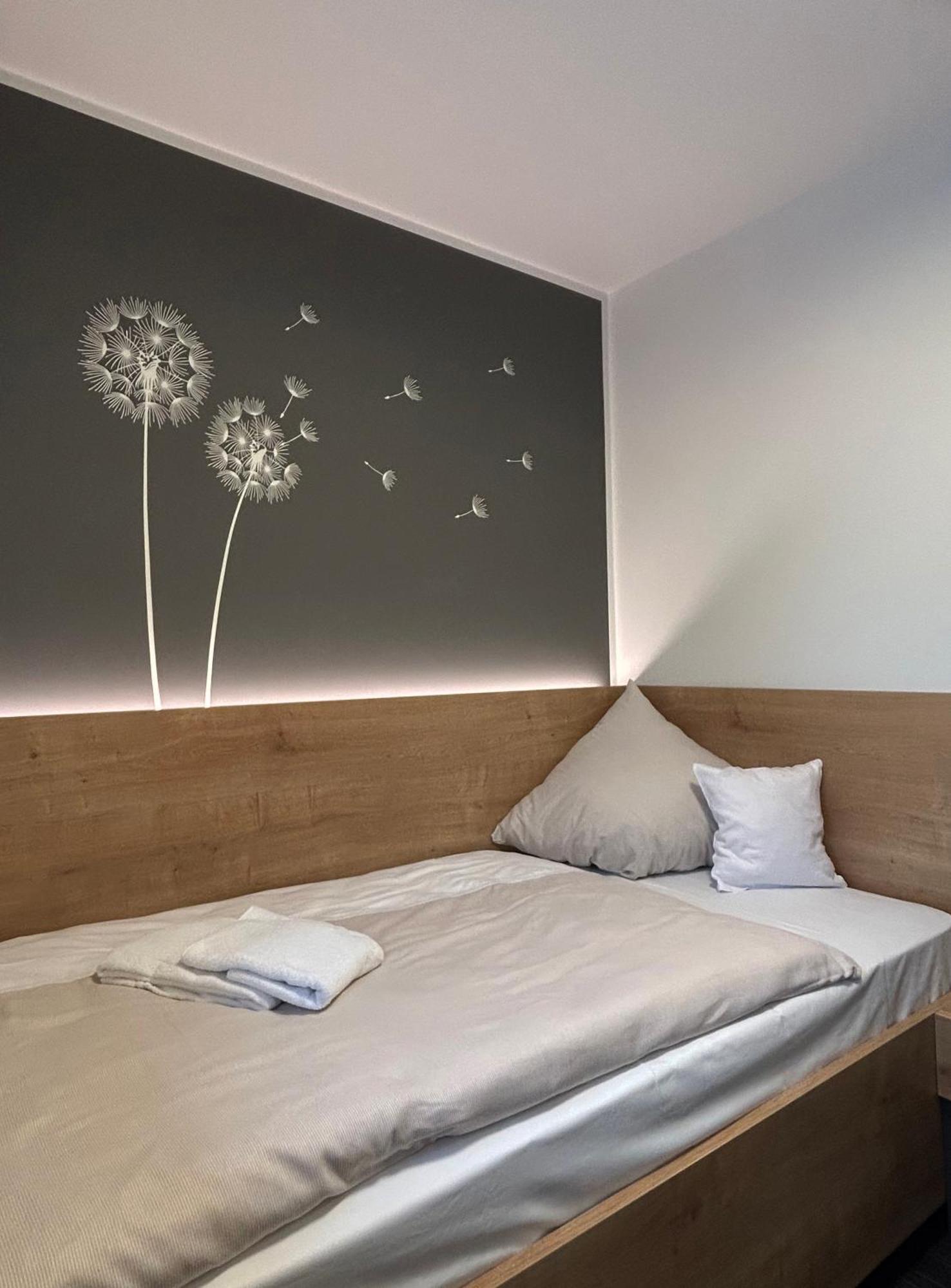 Single Room,1673966190:JPEG