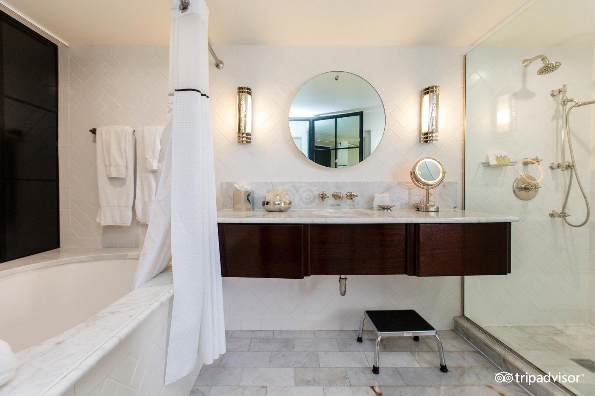 One Bedroom Ocean King Suite