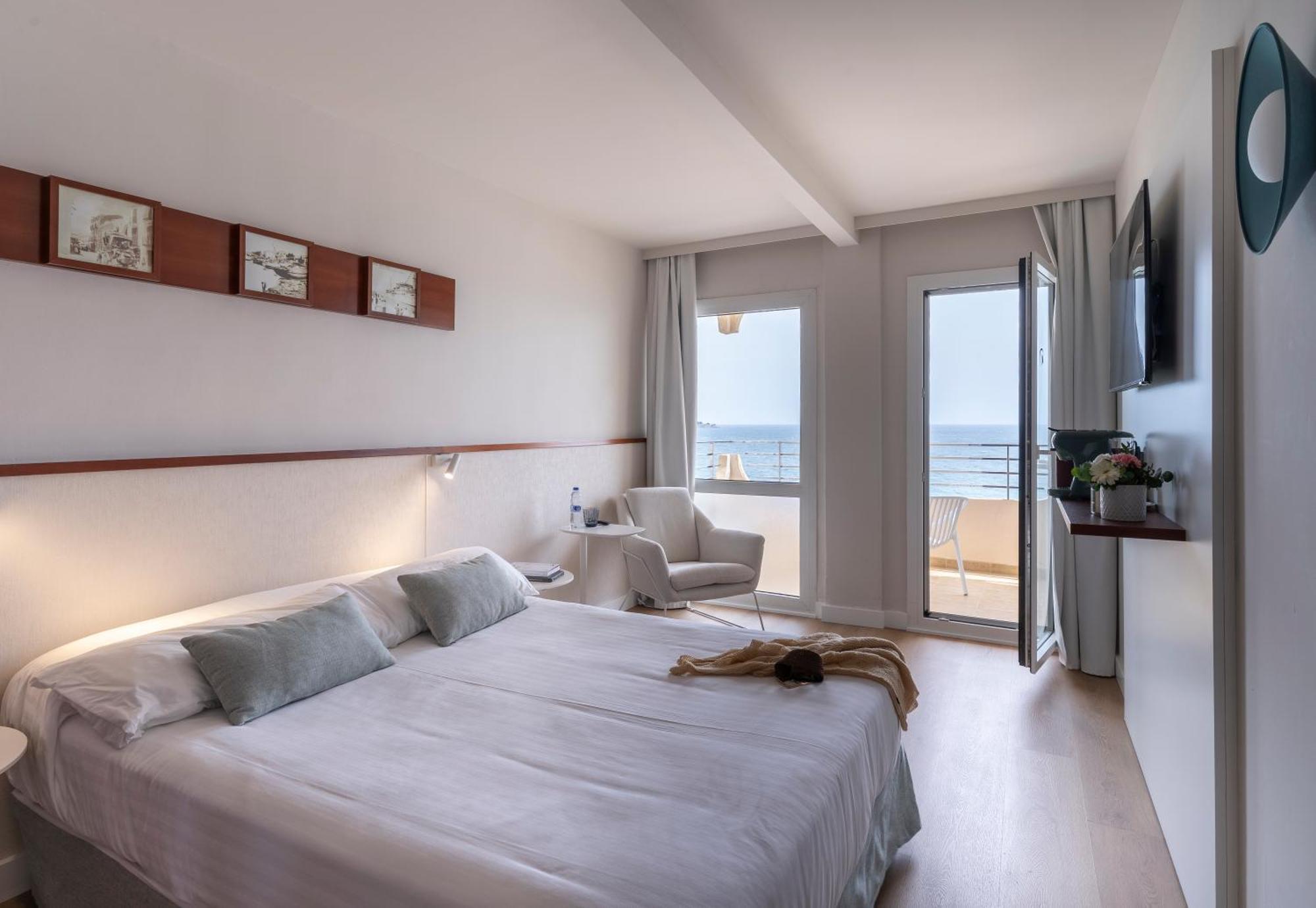 Double or Twin Room Sea View,1674696730:JPEG