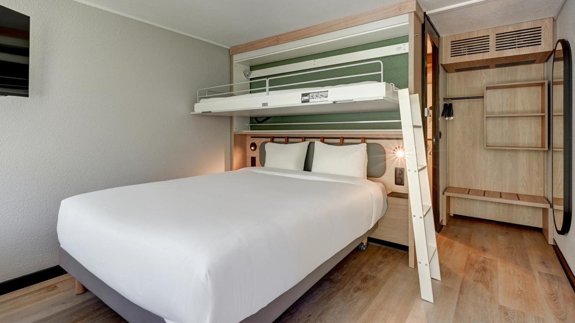 Standard Room 1 Queen Bed 1 Bunk Bed