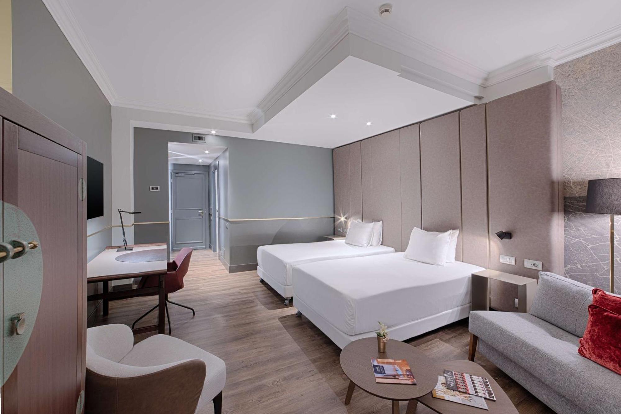 Superior Double or Twin Room XL