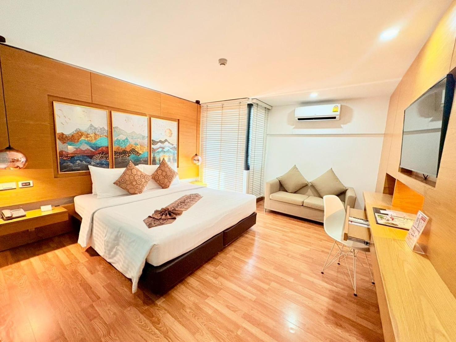 Junior Suite,1674701583:JPEG