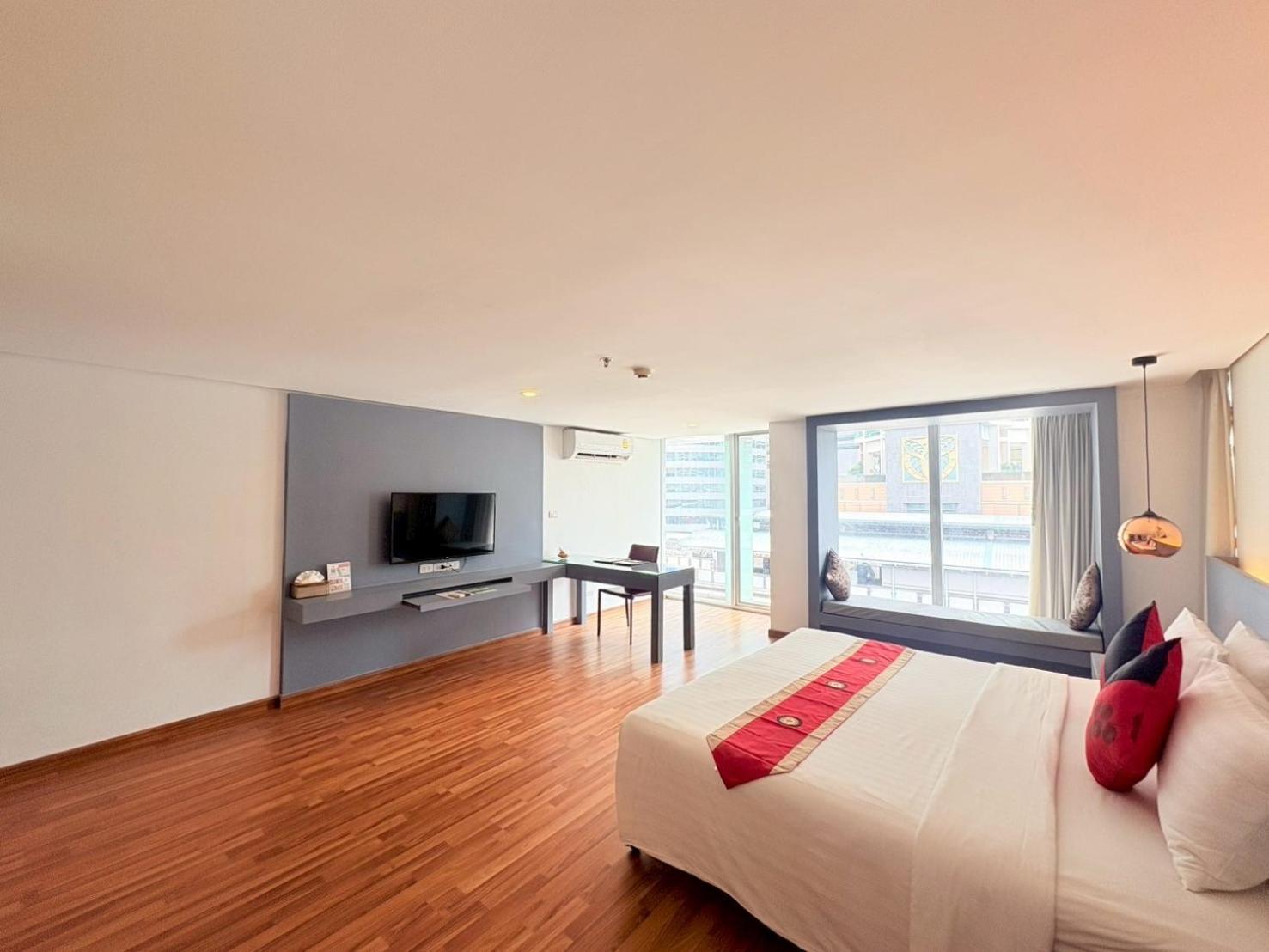 Premier Deluxe Double or Twin Room,1742613042:JPEG