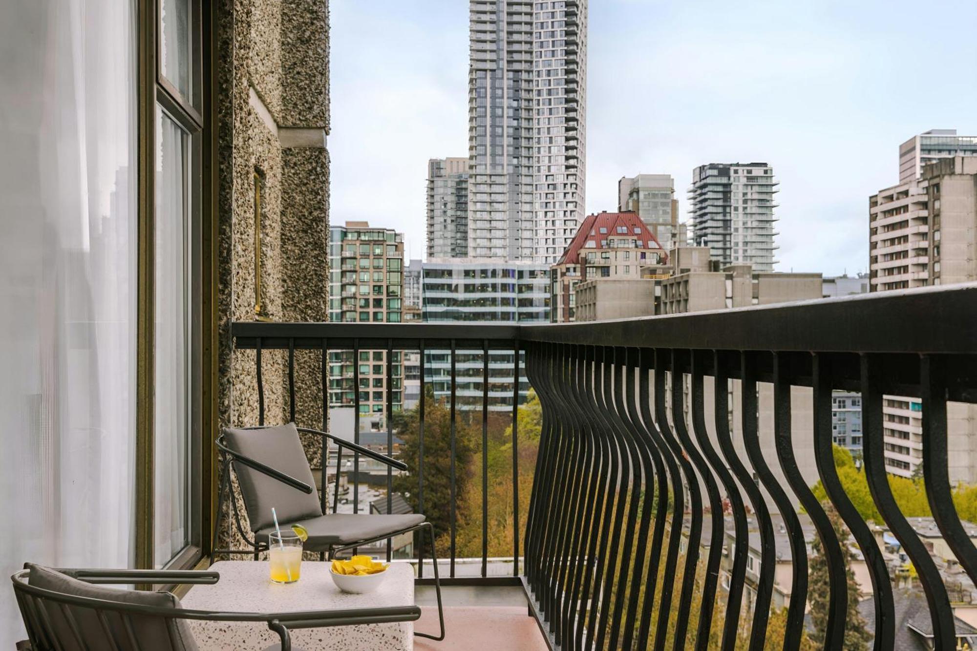 One-Bedroom Apartment Queen Bed Sofa Bed Balcony