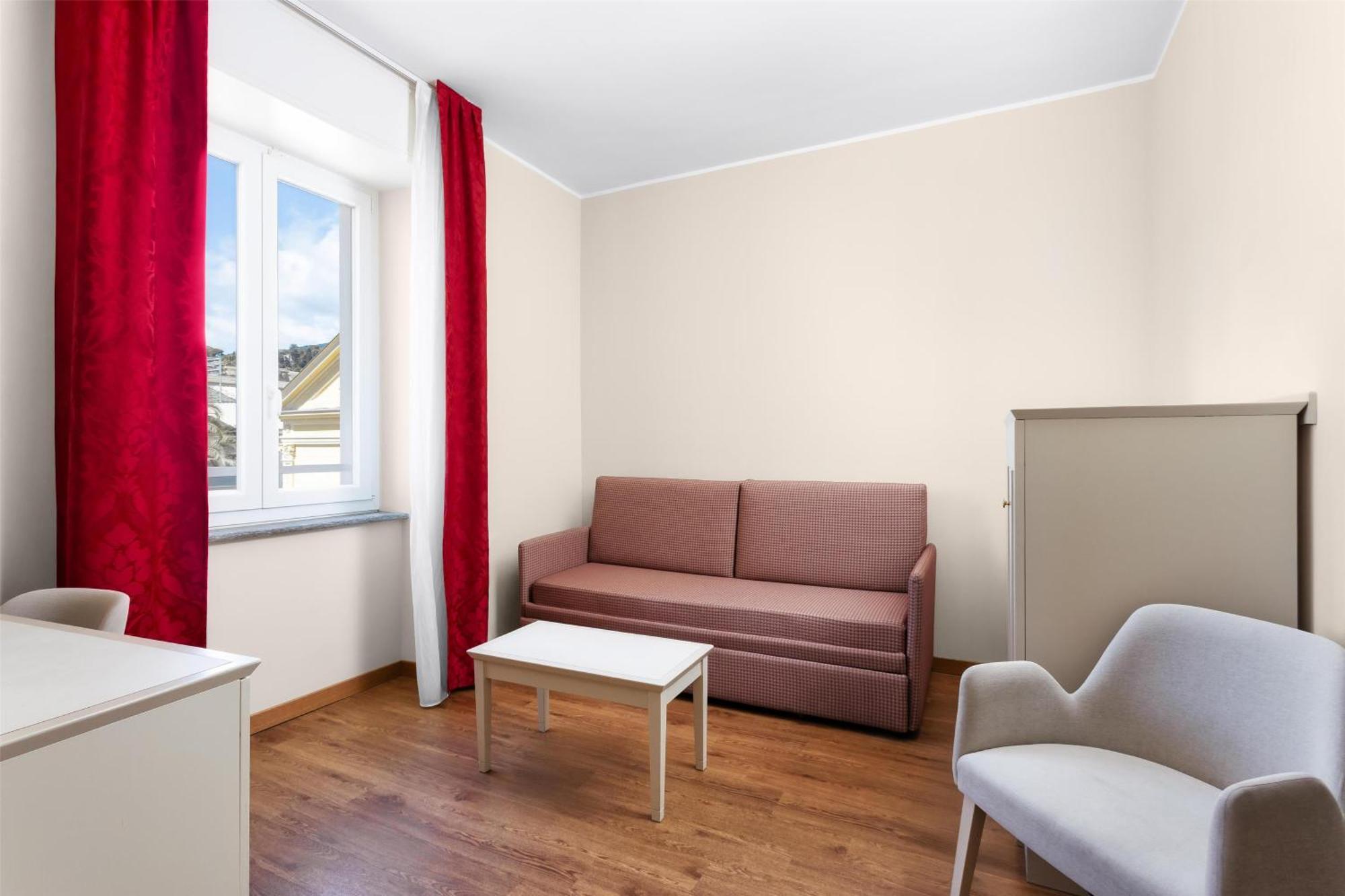 Junior King Suite