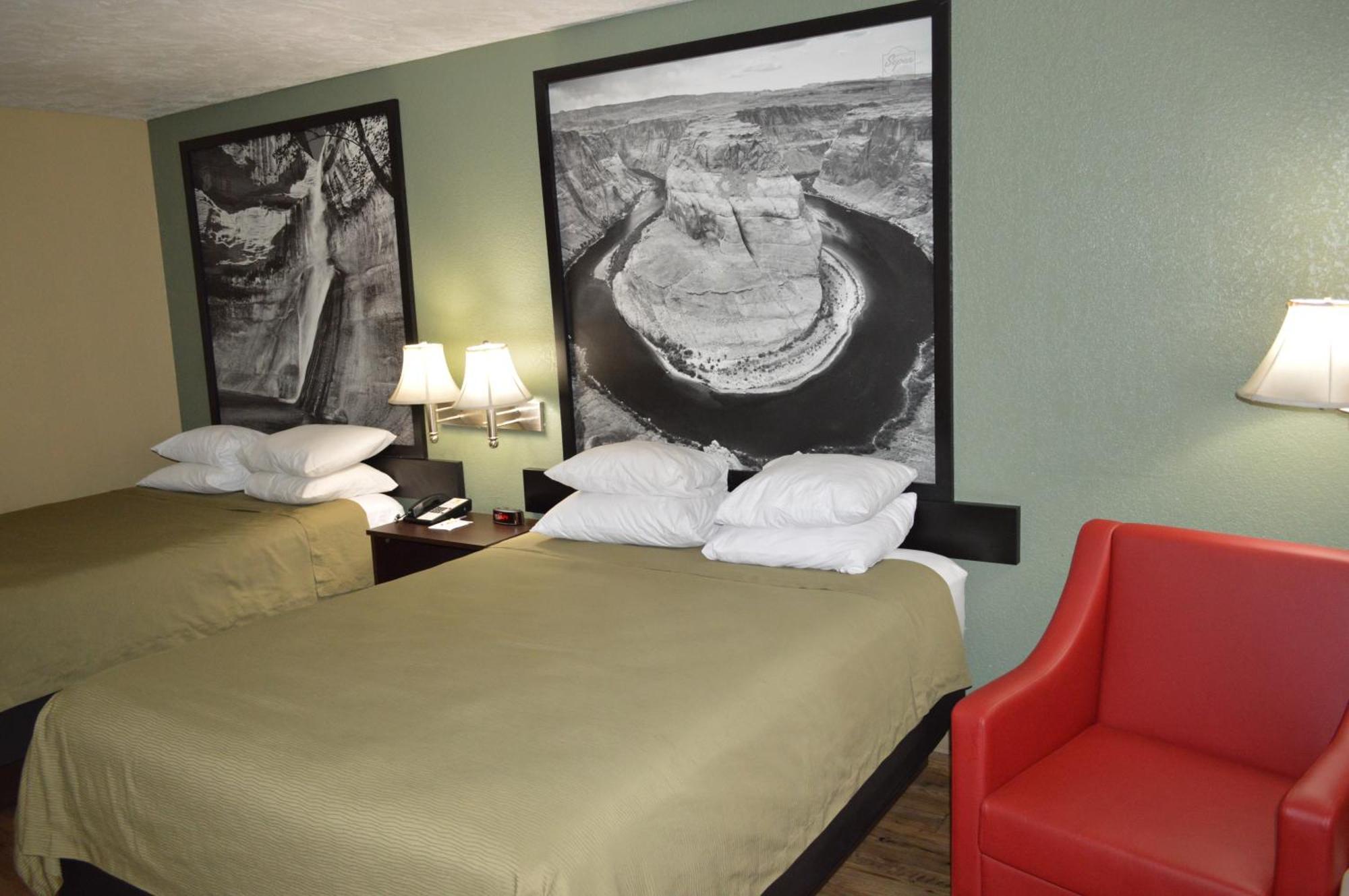 Queen Room Two Queen Beds Non-Smoking