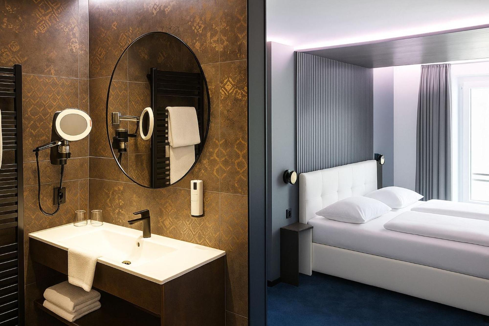 Double Room Spa Bath,1674713421:JPEG