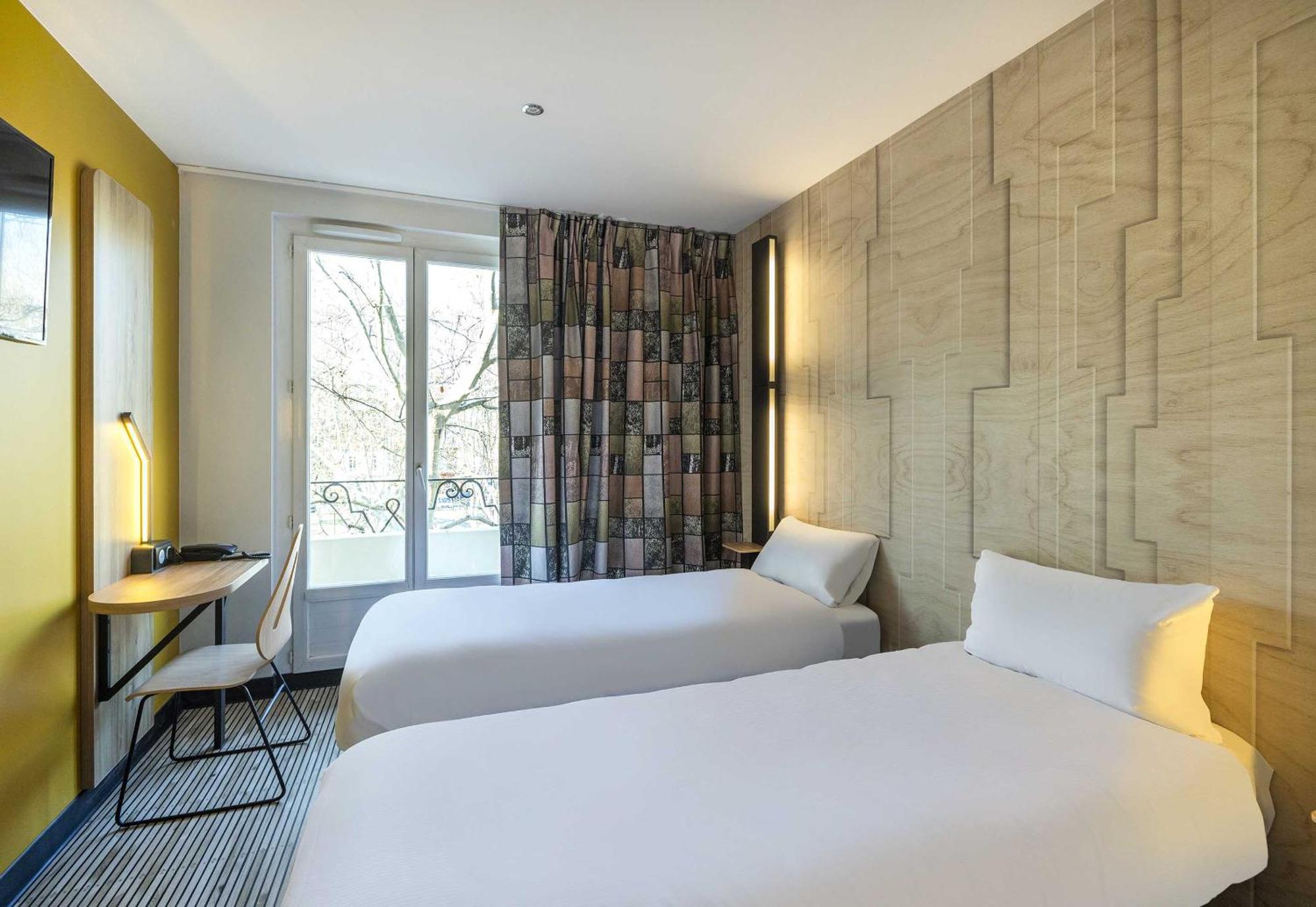 Twin Room,1674713510:JPEG