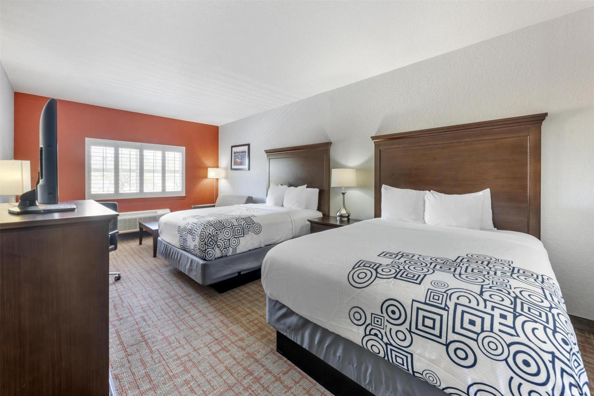 Queen Room Two Queen Beds