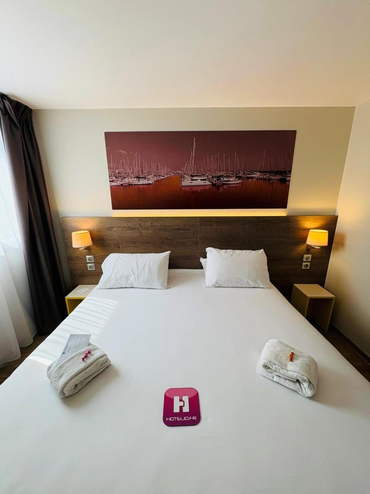 Standard King Room