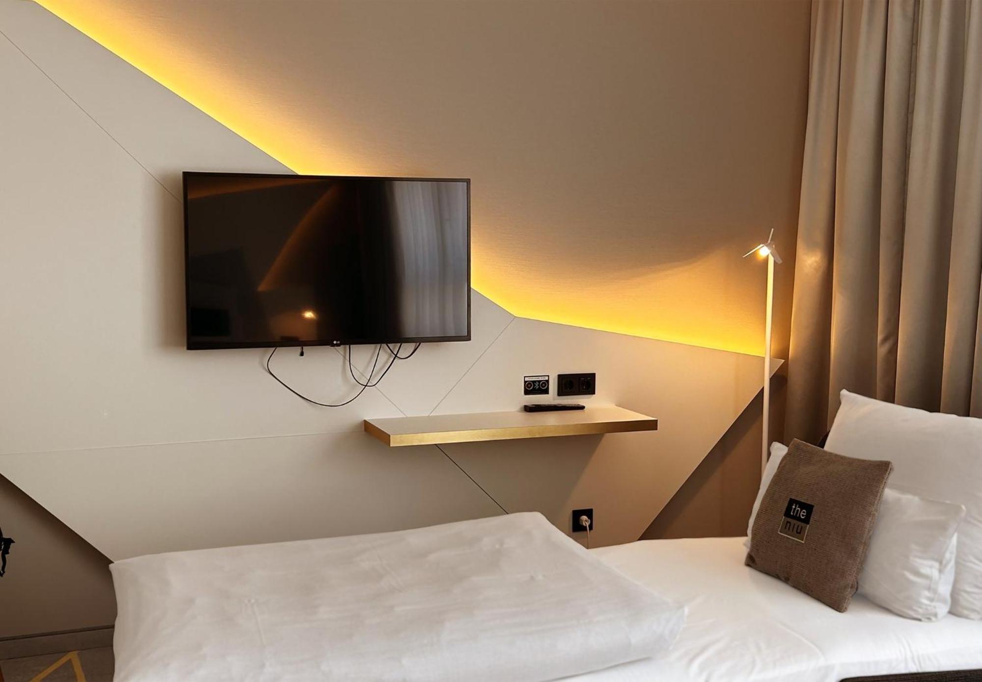 Premium Queen Room,1743320771:JPEG