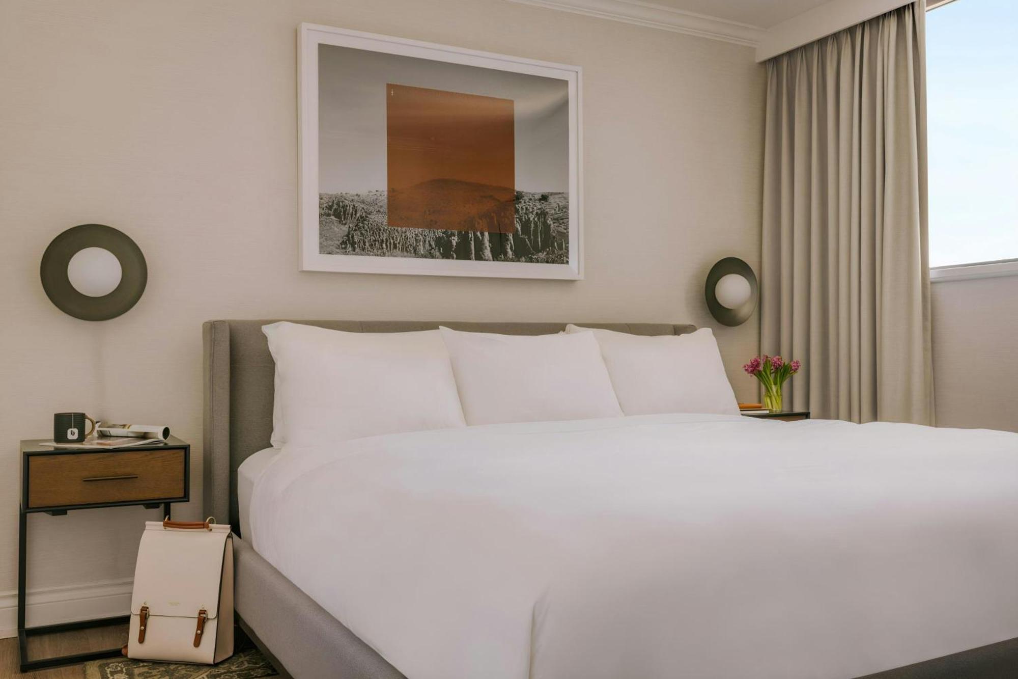 One-Bedroom Superior Apartment King Bed Sofa Bed Balcony