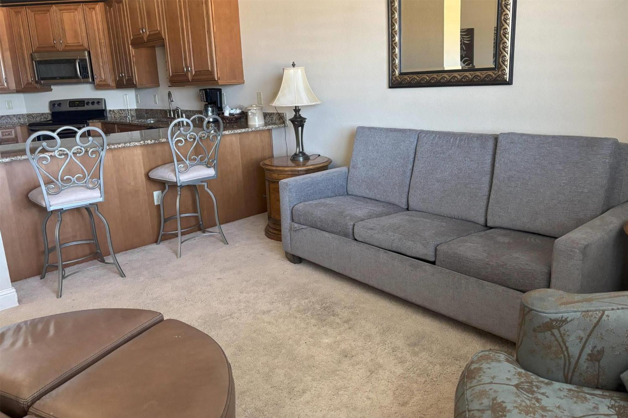 One-Bedroom King Suite Non-Smoking