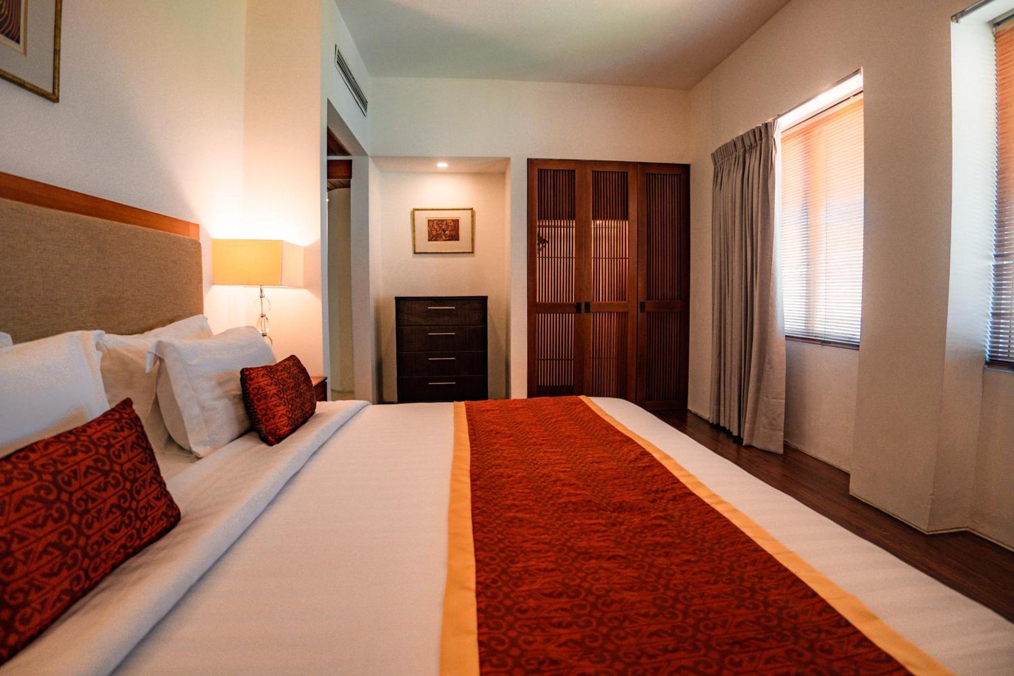 Suite Room Airport Transfer,1675802583:JPEG