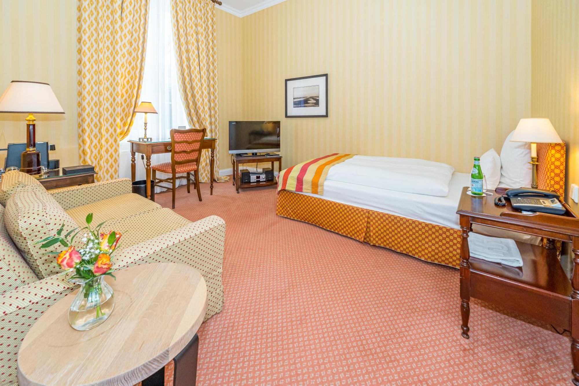 Deluxe Single Room