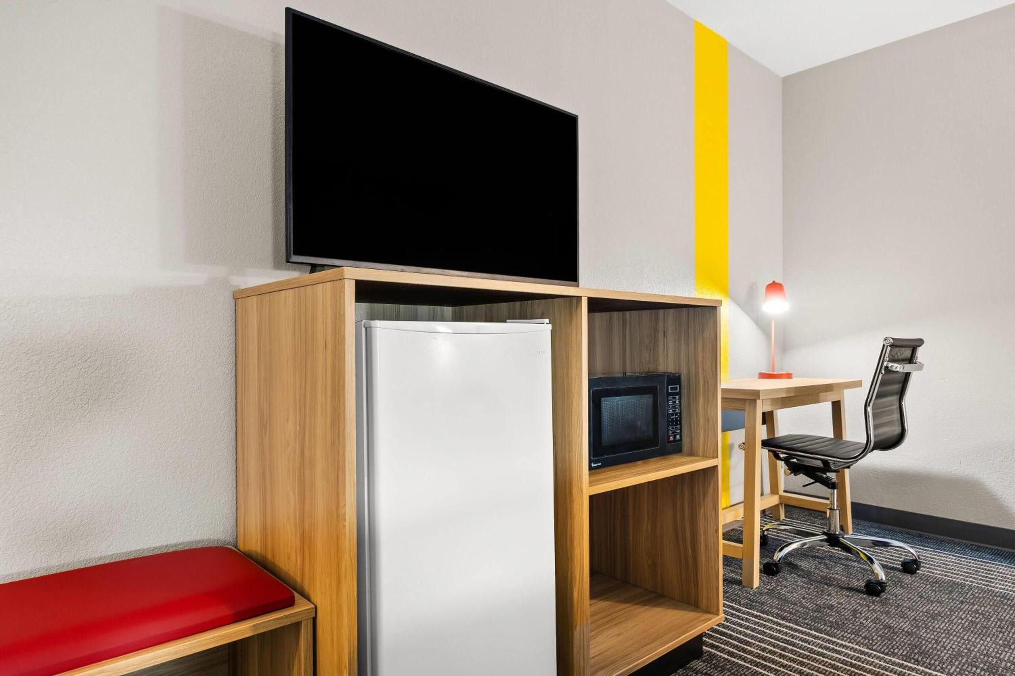 King Room Mobility Access or Non-Smoking