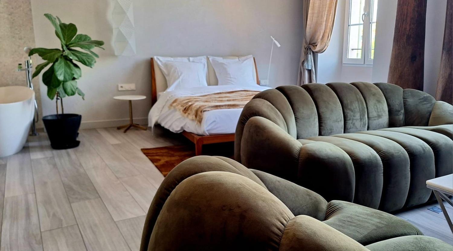 Deluxe Suite