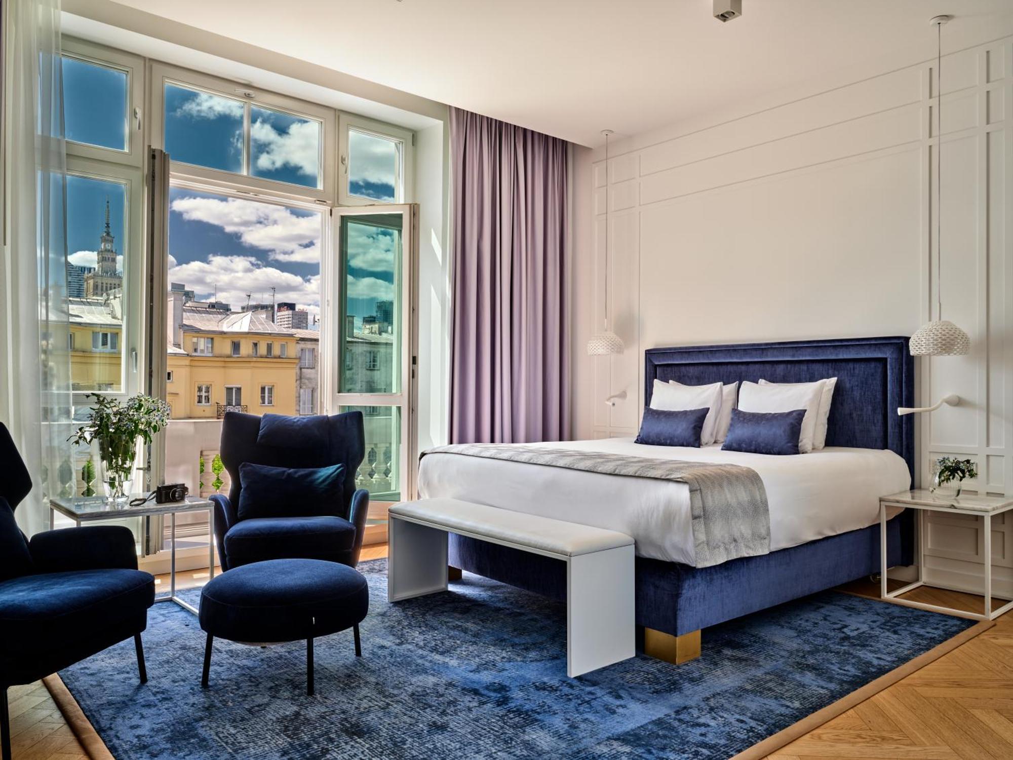 Premium Queen Room