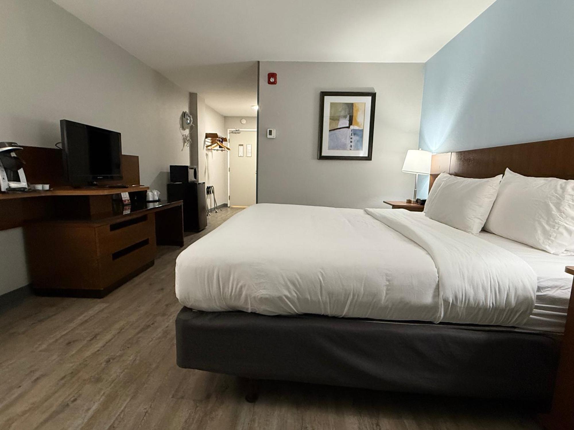 Standard King Room