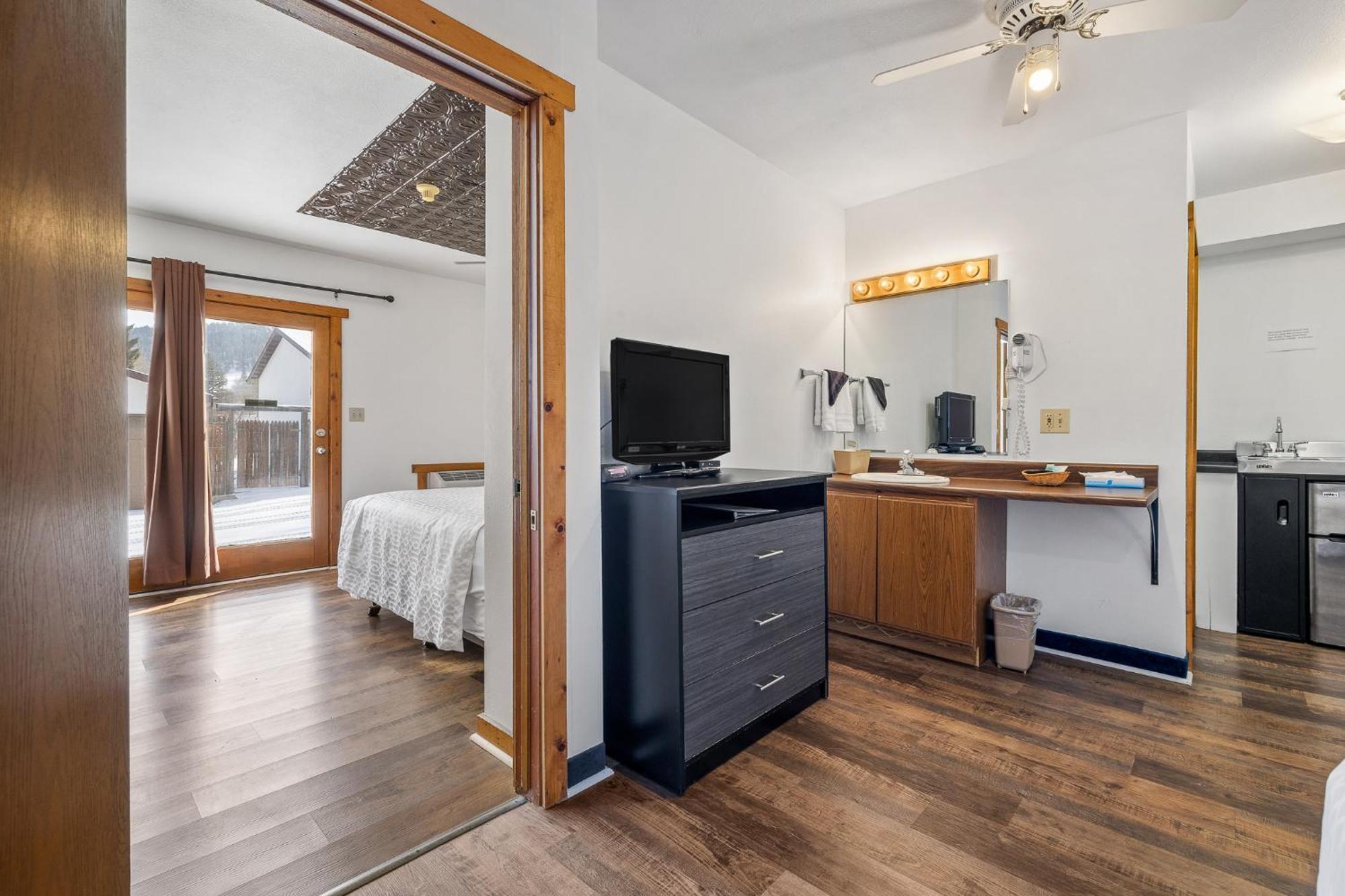 Deluxe Family Suite