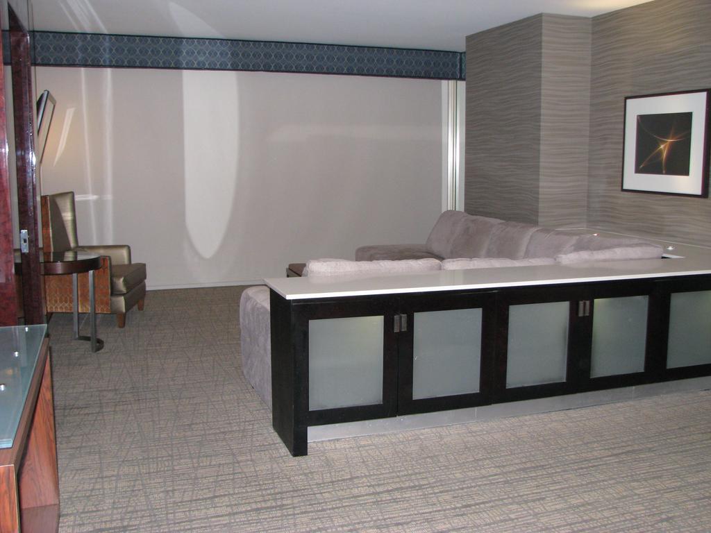 One-Bedroom Suite Kitchen