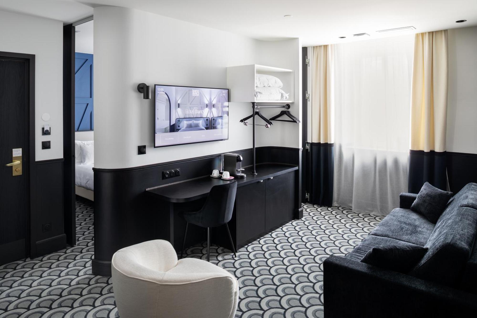 Deluxe Suite