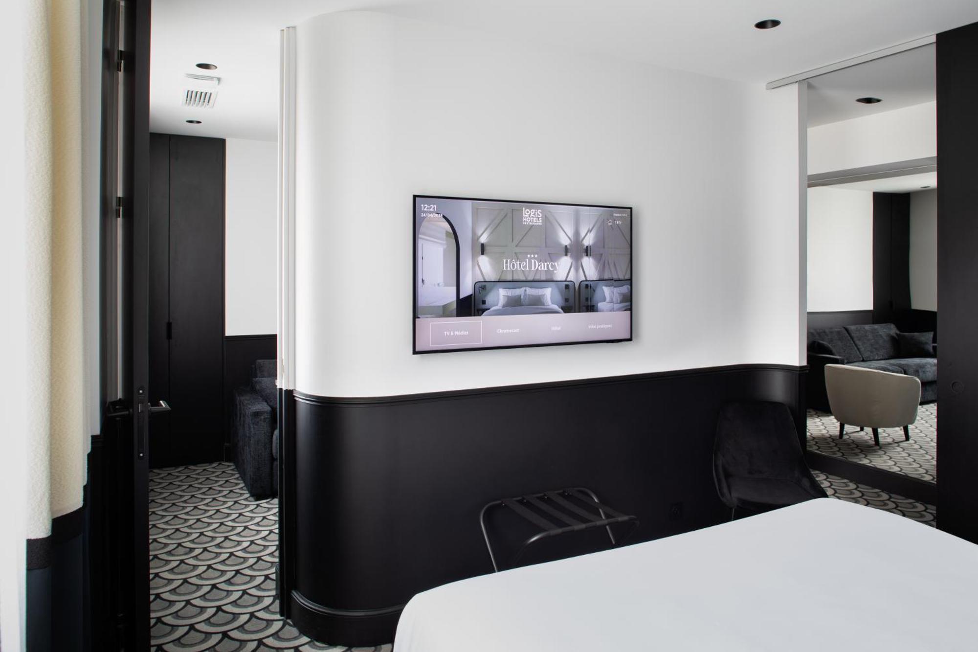 Deluxe Suite