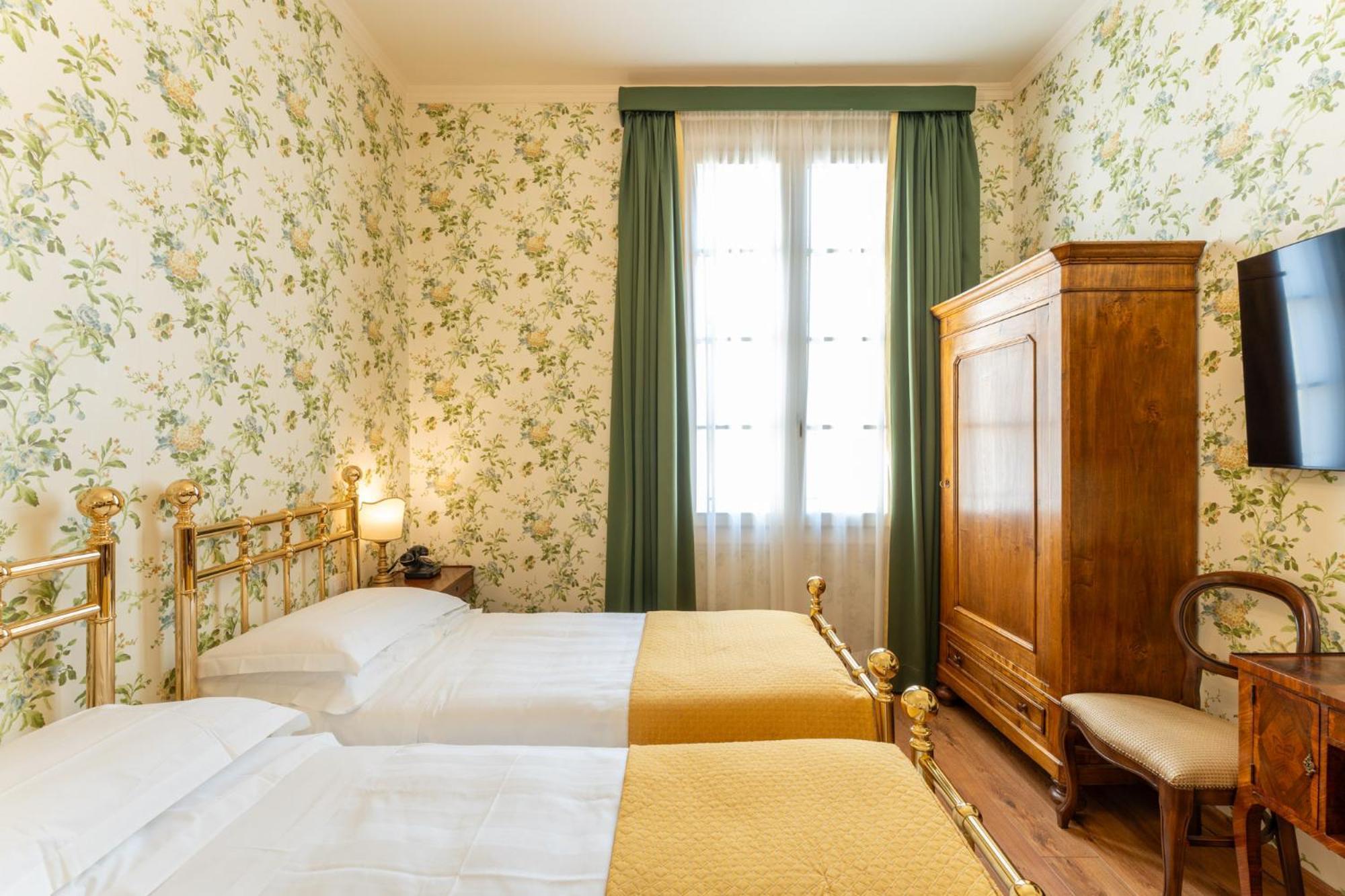 Two-Bedroom Suite (4 Adults)
