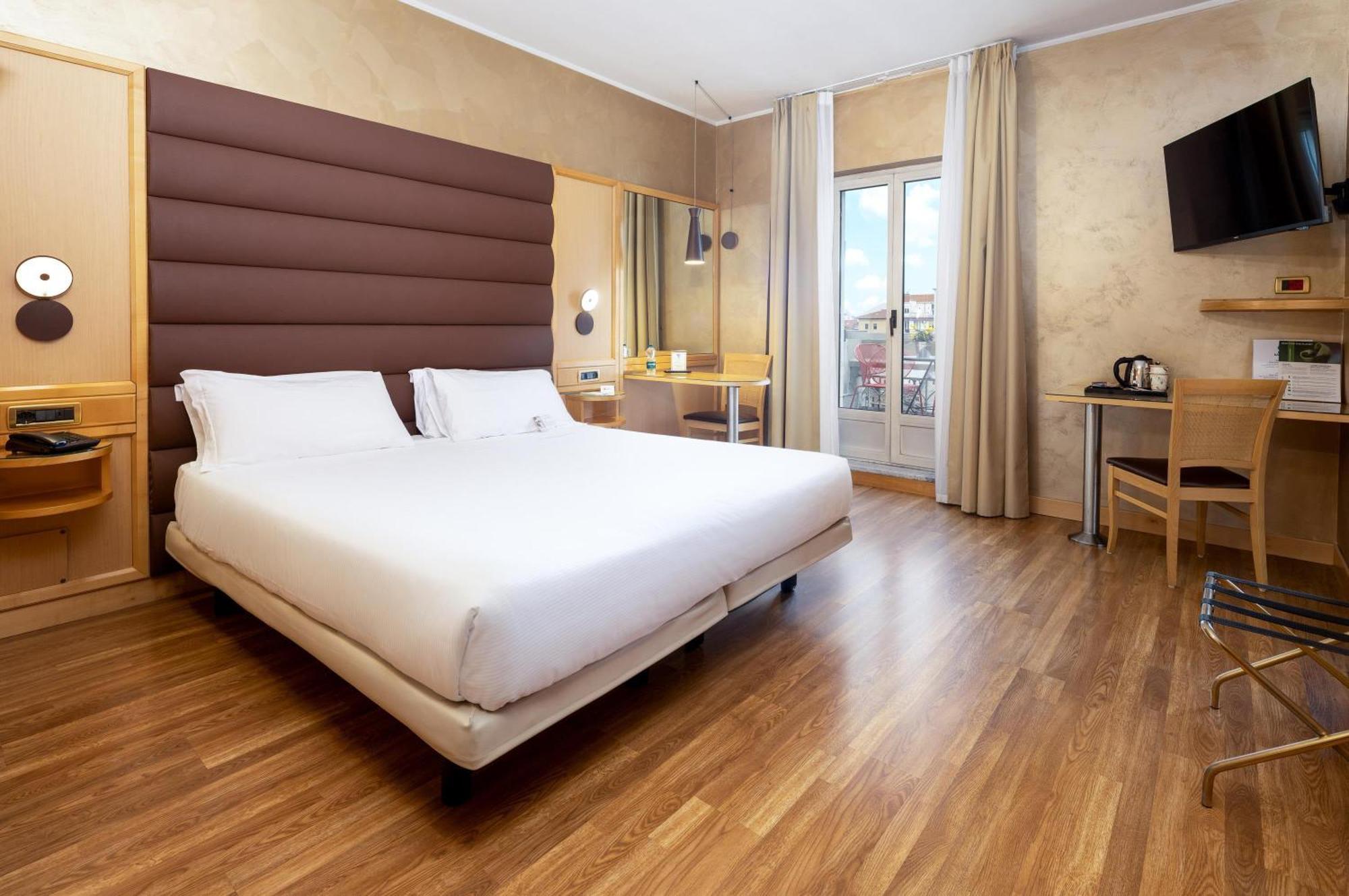 Superior Queen Room View