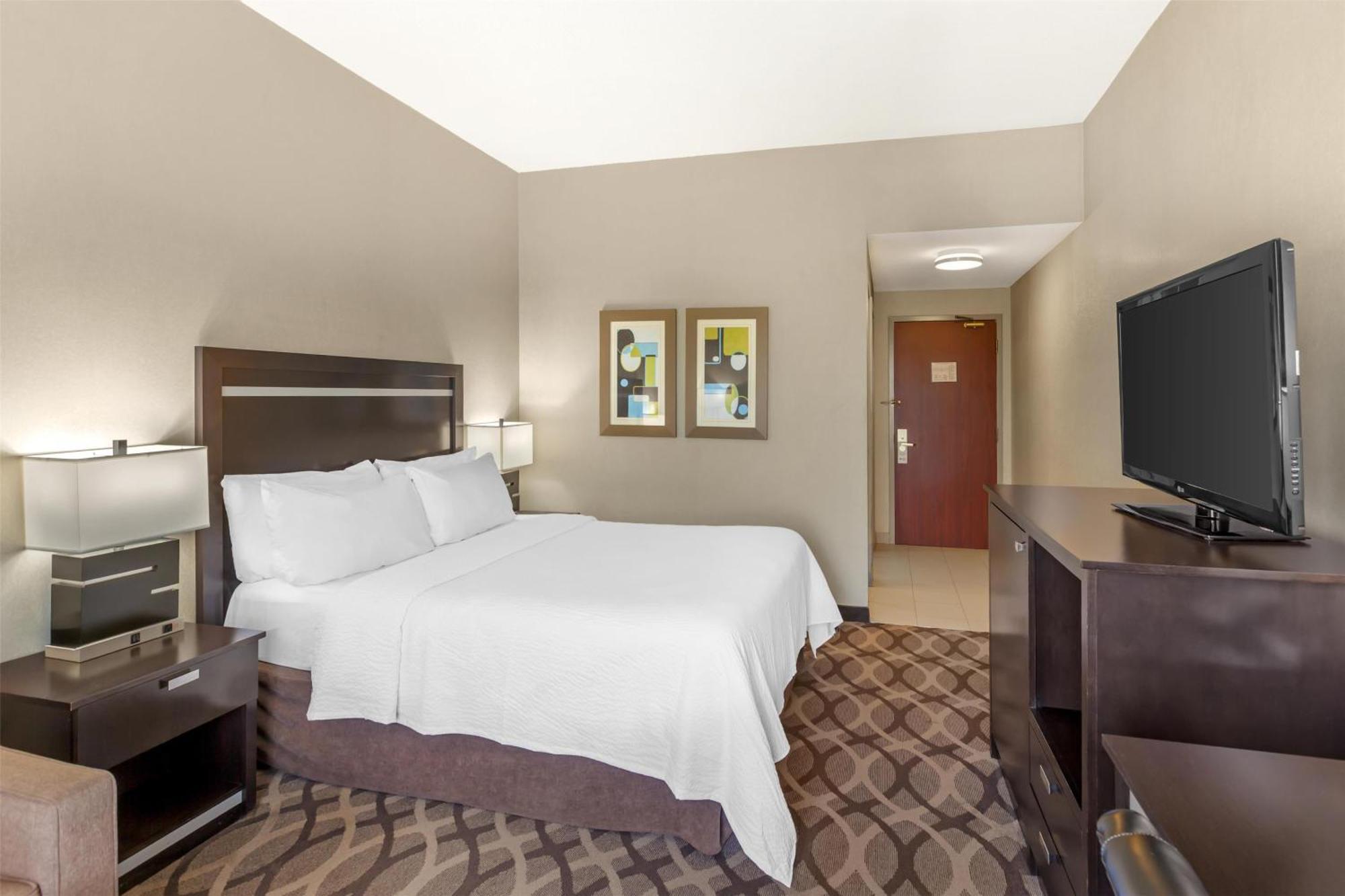Queen Room,1676733471:JPEG