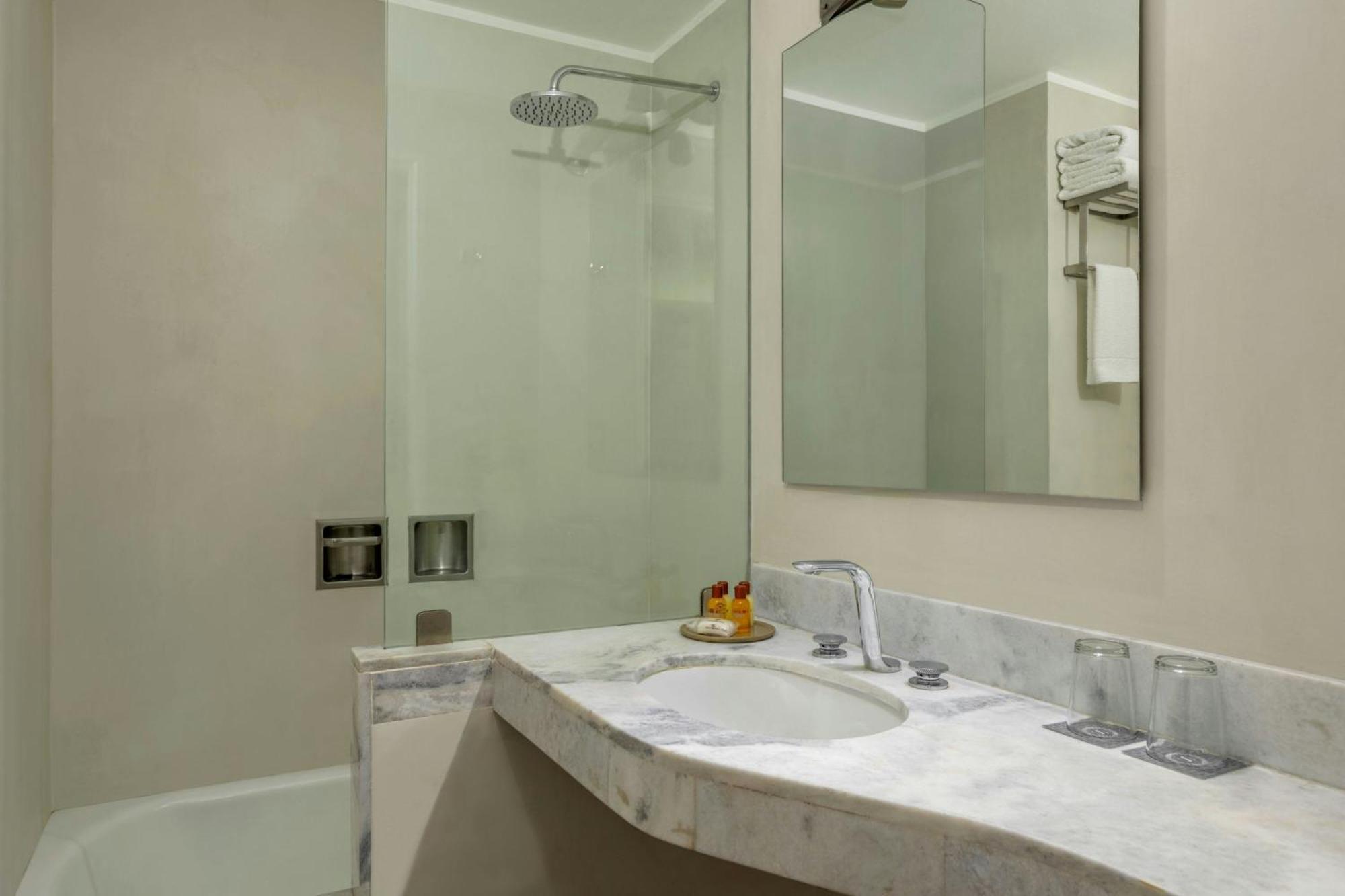 Classic Guest room 2 Twin or Single Beds