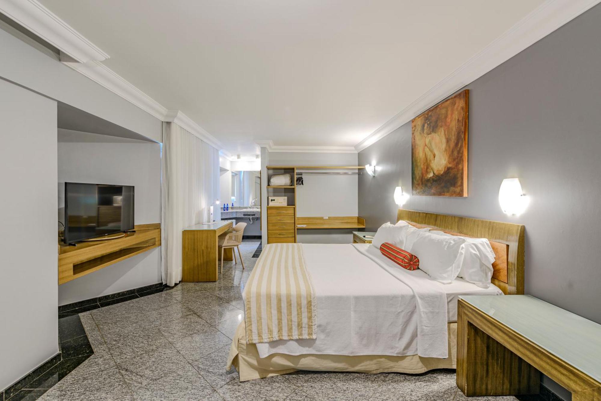 Deluxe King Suite,1676740325:JPEG