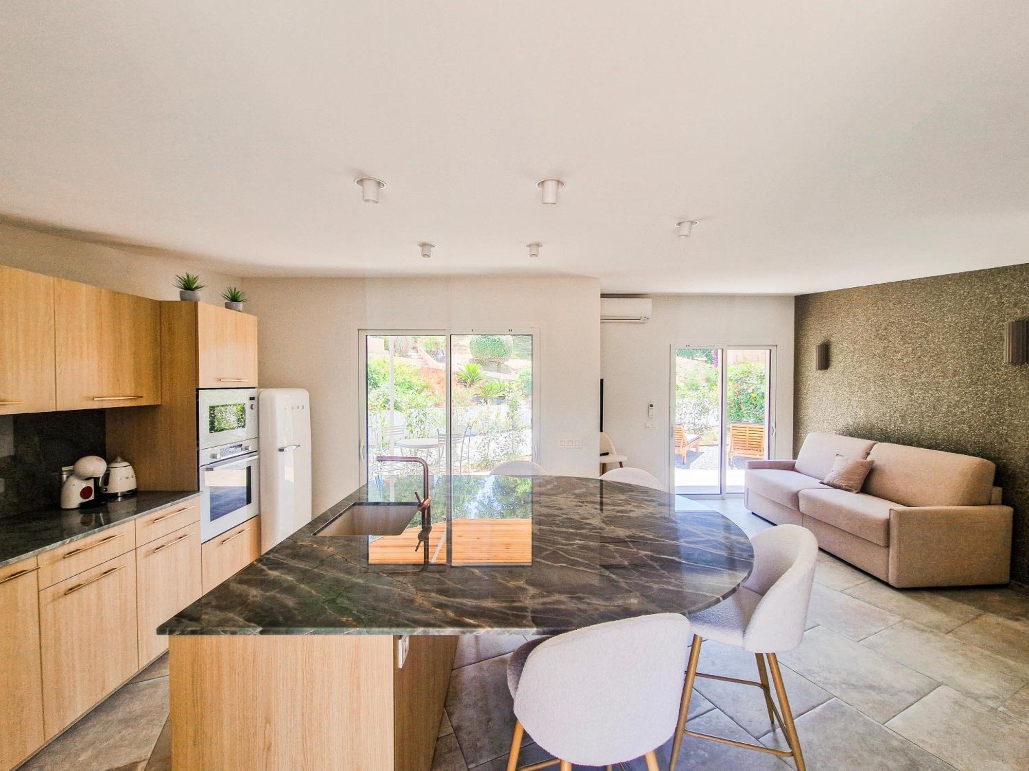 One-Bedroom Deluxe Apartment,1676742435:JPEG