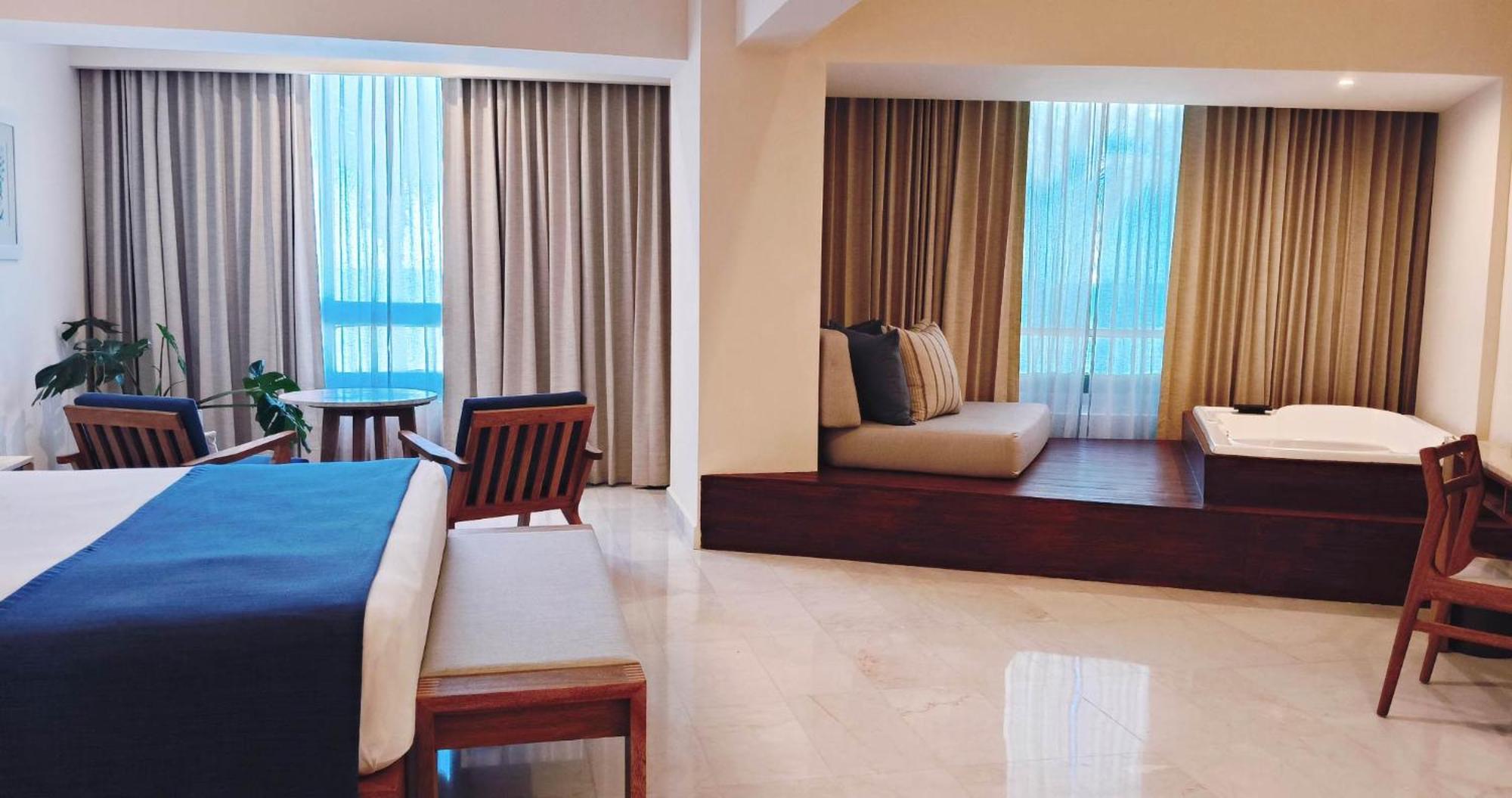 Superior King Room Ocean View