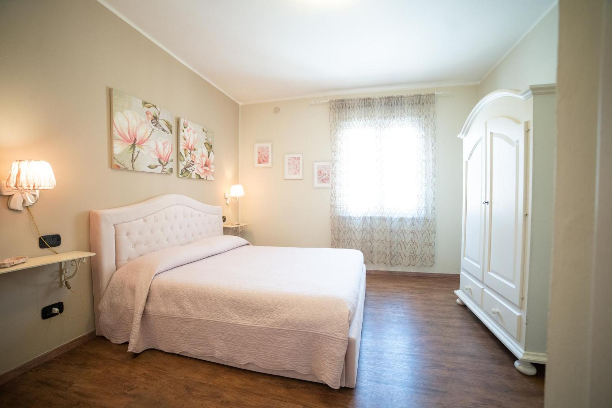 Two-Bedroom Deluxe Apartment