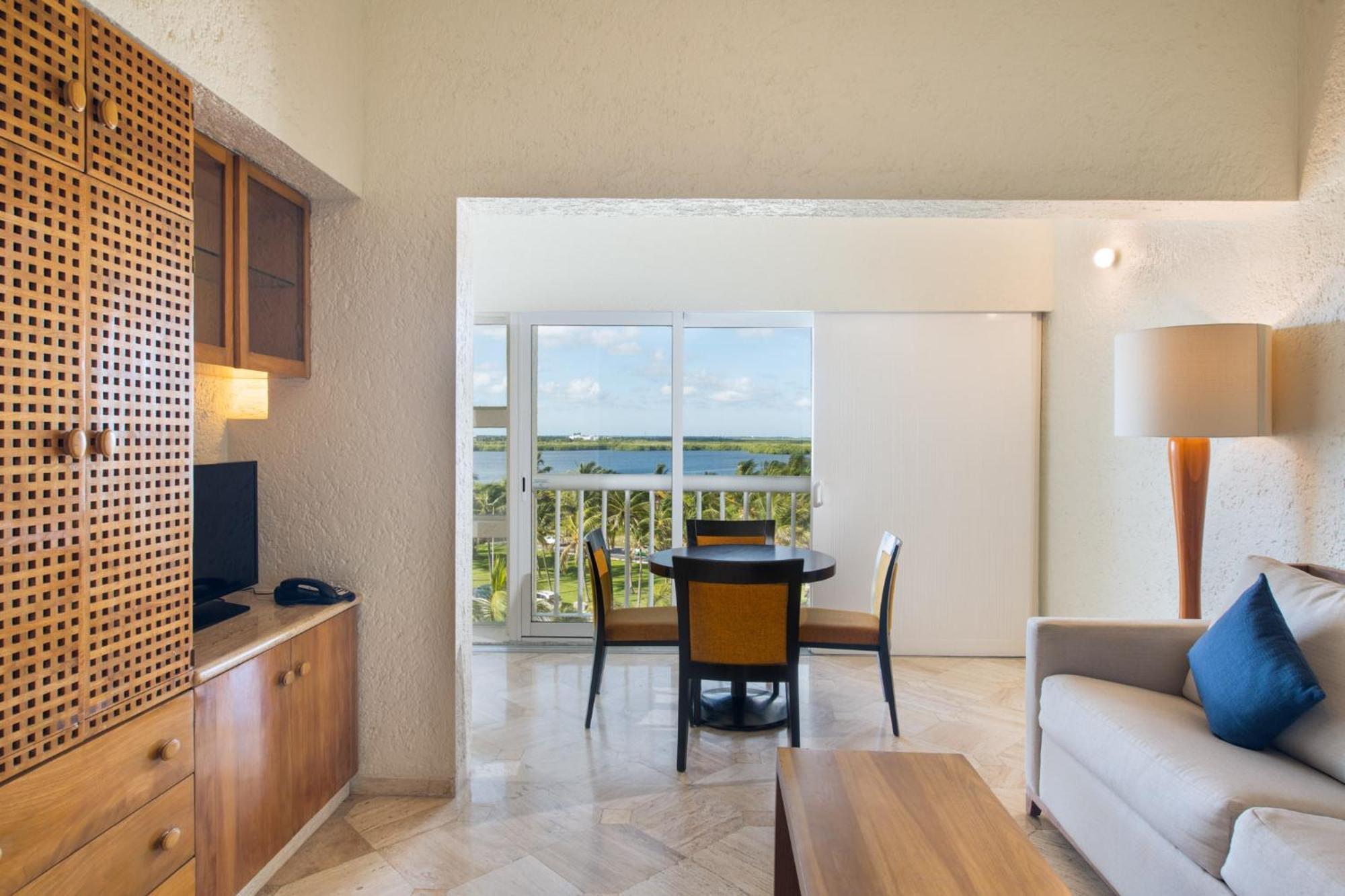 Classic King Room Terrace Garden View