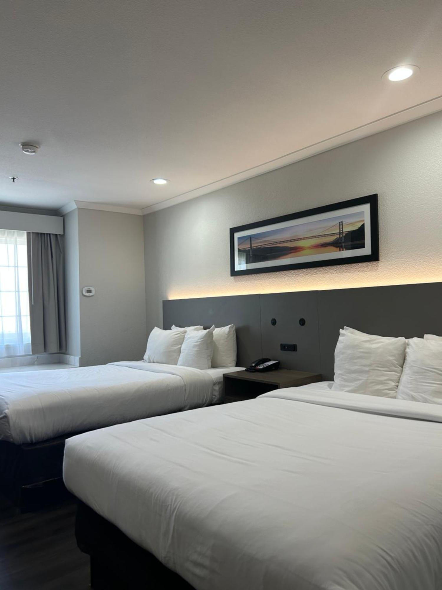Quadruple Room Two Queen Beds Non Smoking