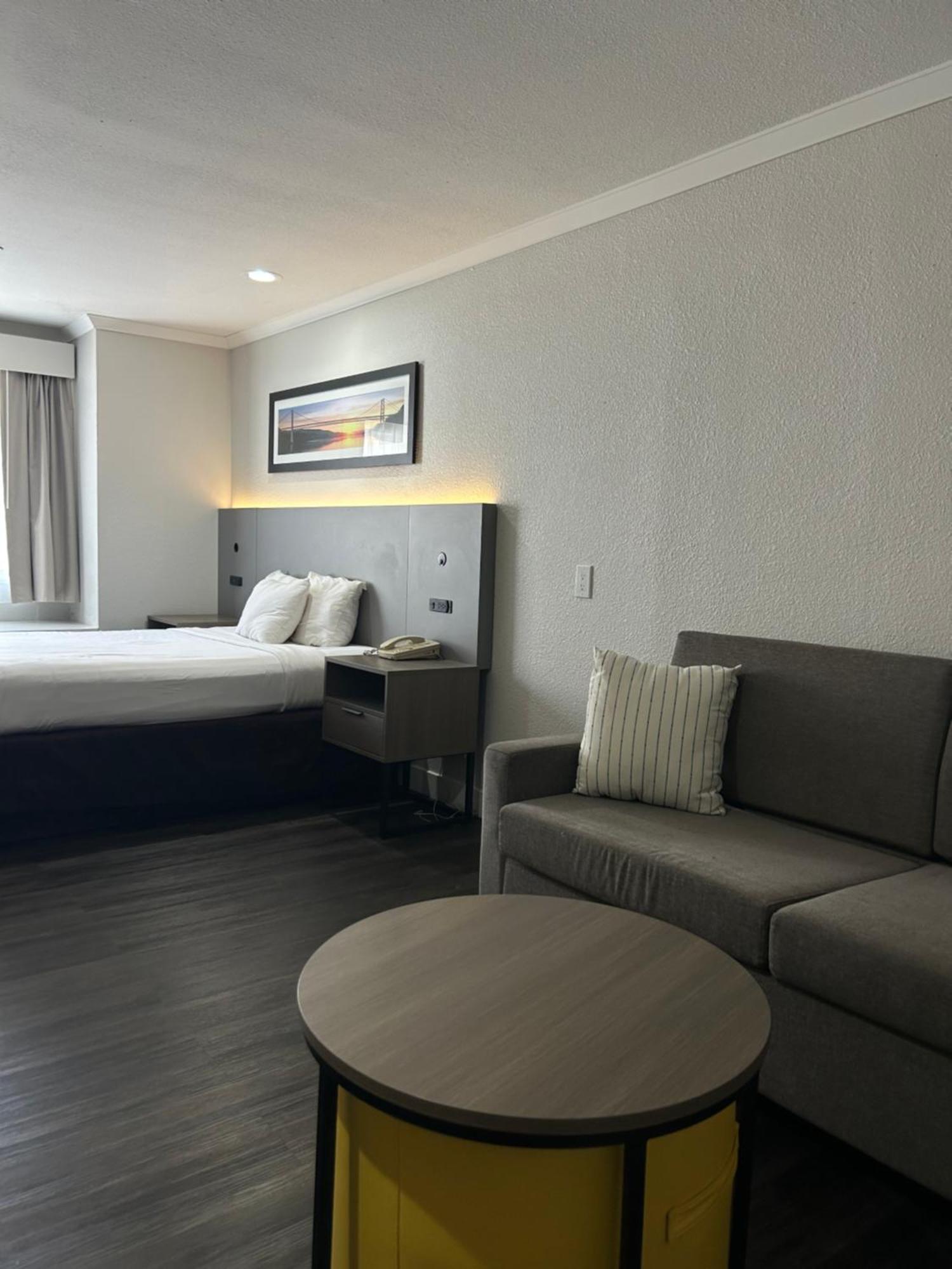 One Room Suite Sofa bed Non Smoking