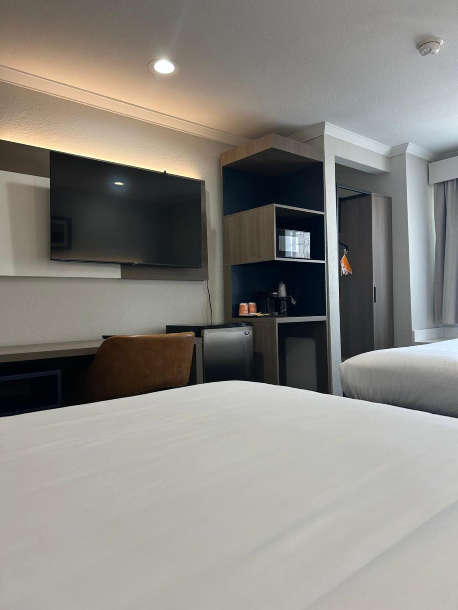 Quadruple Room Two Queen Beds Non Smoking