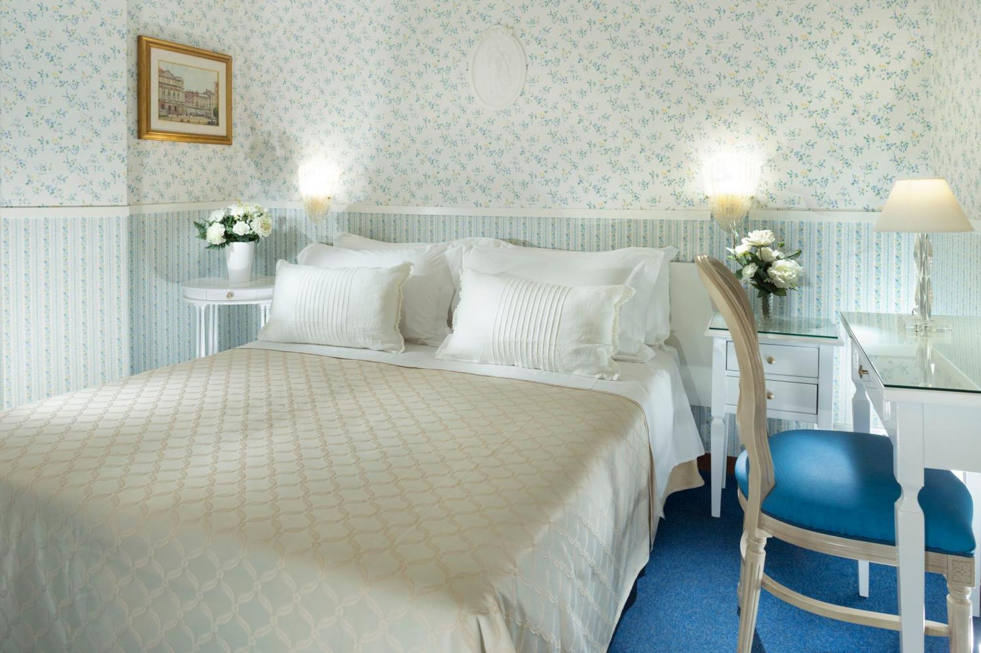 Double or Twin Room Balcony