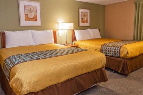 Standard Queen Room