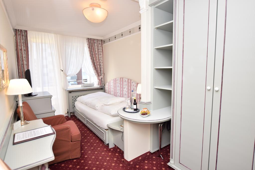Single Room Balcony,1765169136:JPEG