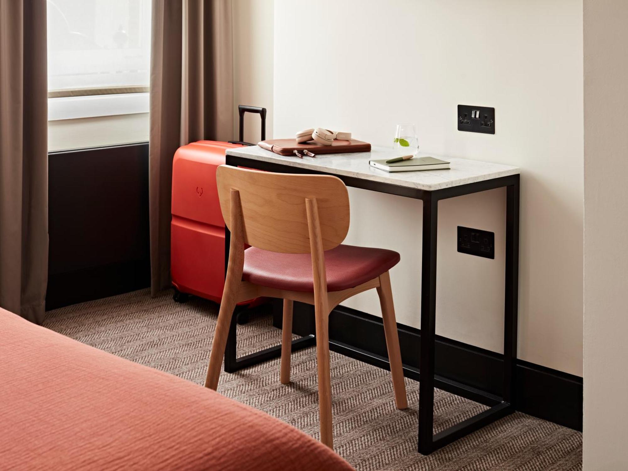 Medium Room