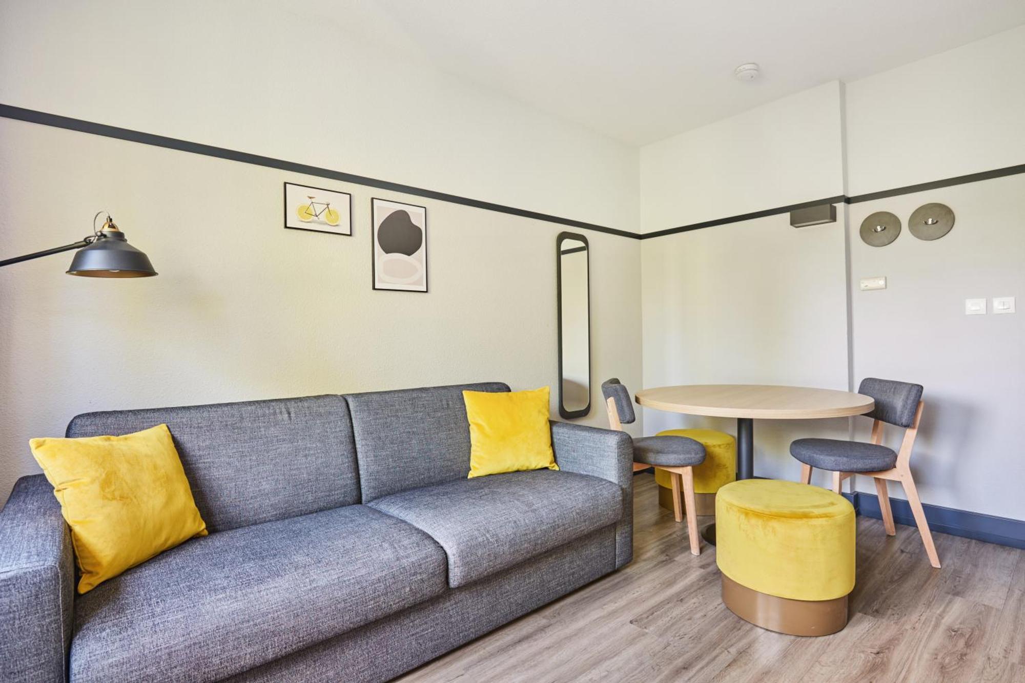 One-Bedroom Apartment,1677853212:JPEG